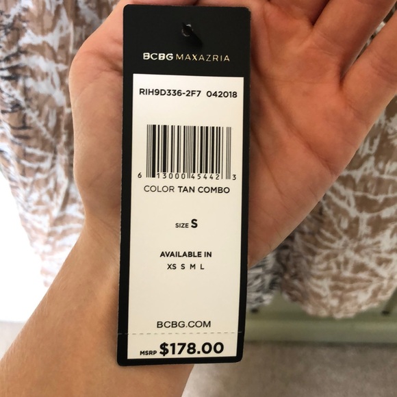 NEVER WORN Bcbgmaxazria Romper - Picture 5 of 5